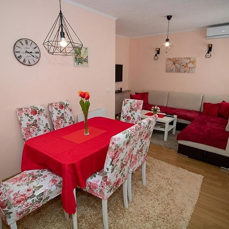 Butterfly Apartment โมสตาร์ ภายนอก รูปภาพ