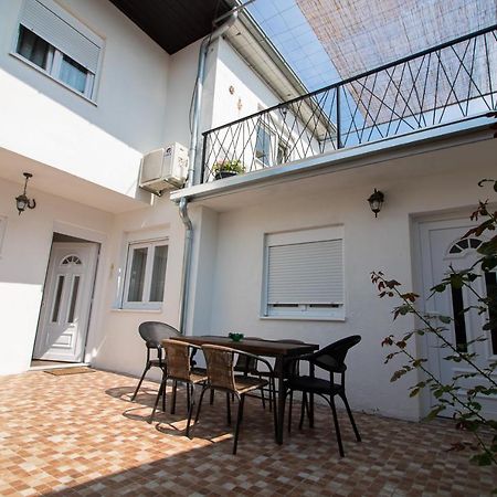 Butterfly Apartment โมสตาร์ ภายนอก รูปภาพ
