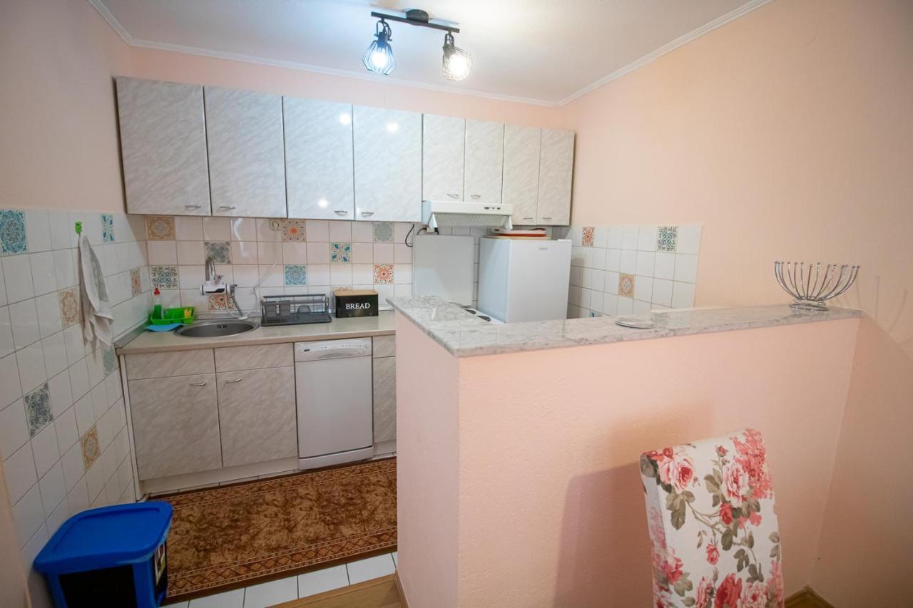 Butterfly Apartment โมสตาร์ ภายนอก รูปภาพ