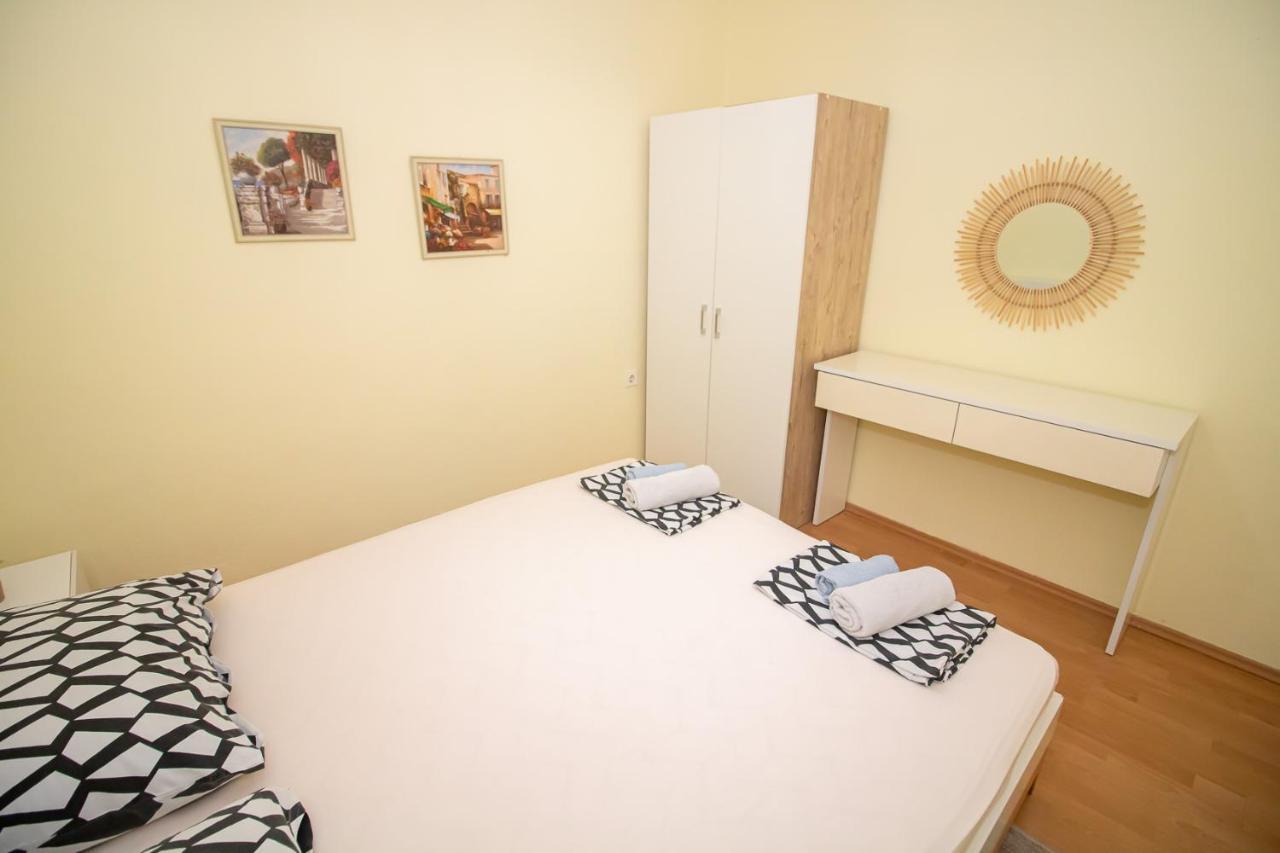 Butterfly Apartment โมสตาร์ ภายนอก รูปภาพ